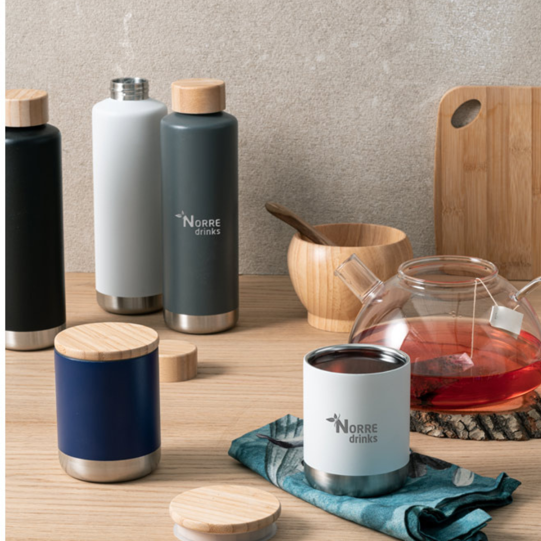 Botella Térmica Sostenible de 36% Acero Inoxidable Reciclado de Doble Pared para Personalizar con Tapa de Bambú Norre Bottle - 640ml