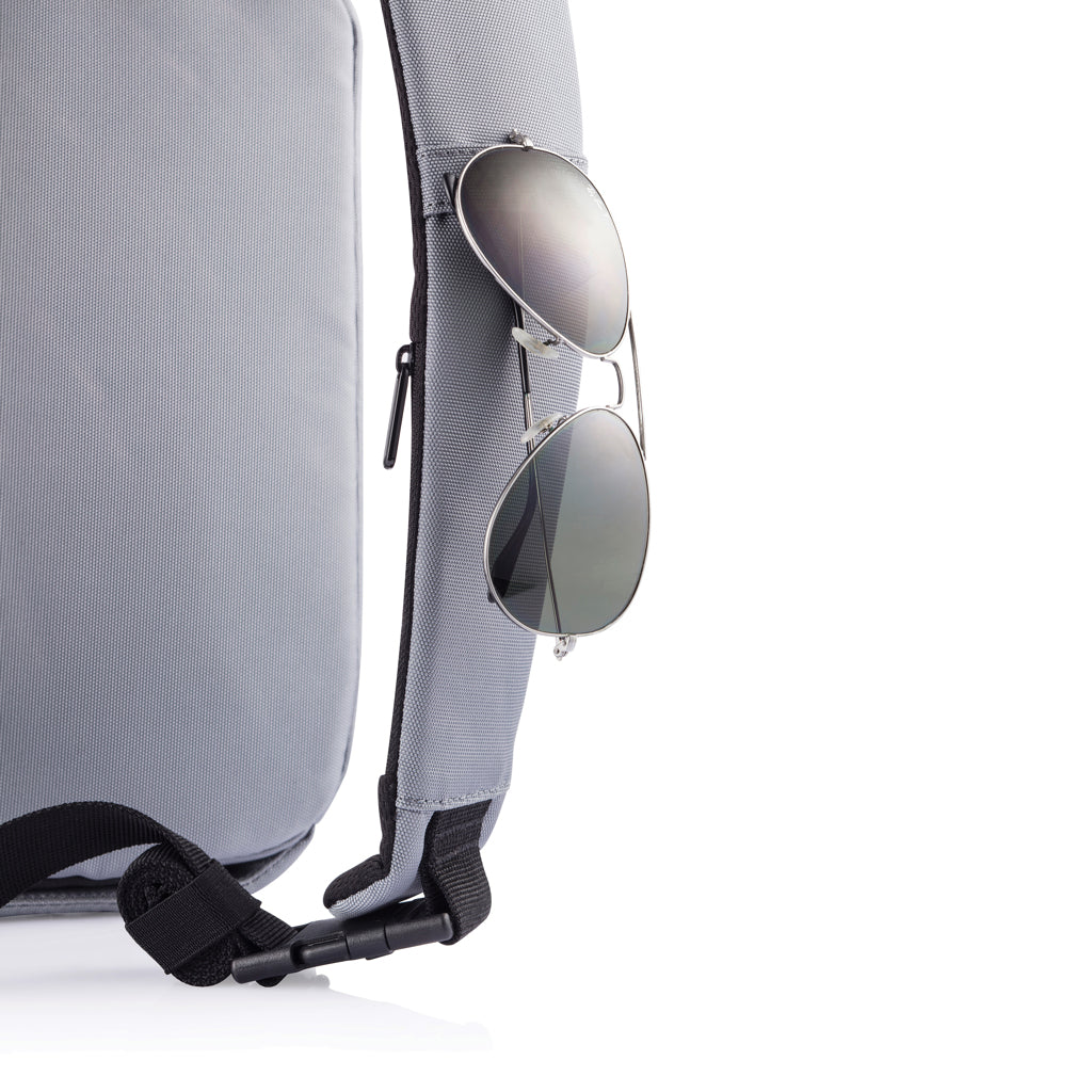 Mochila Bandolera Antirrobo Ecológica con Trazador de rPET Reciclado Bobby Sling AWARE ™ con Bolsillos de Protección RFID