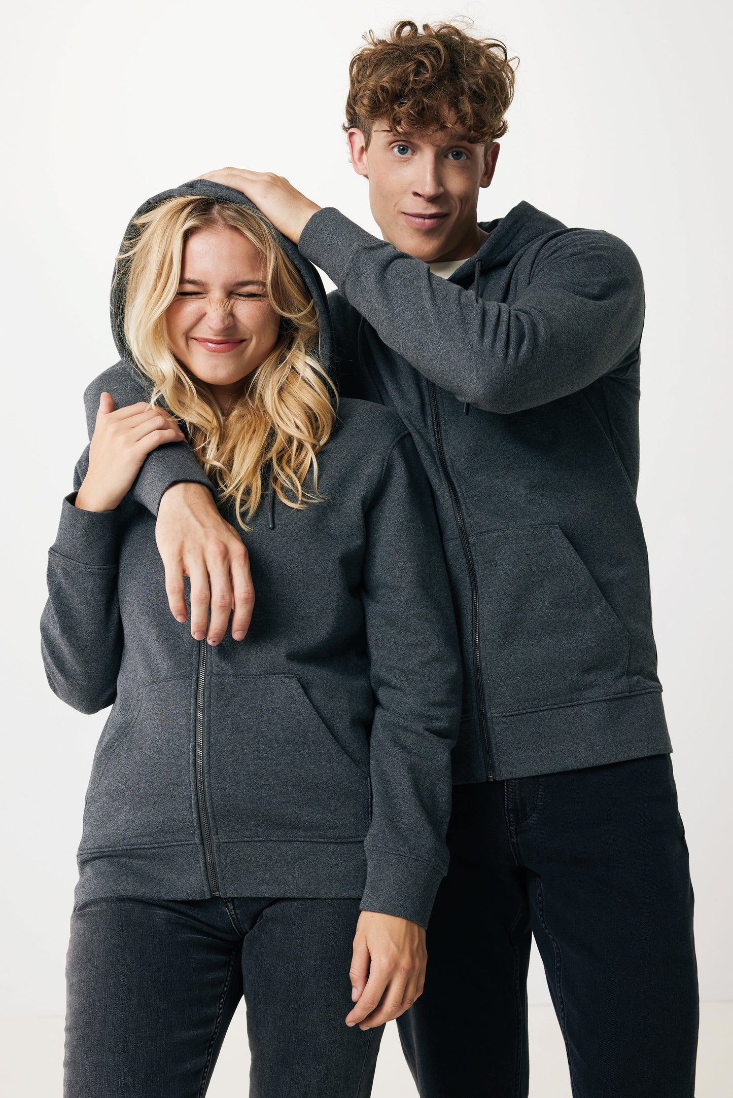 Sudadera Ecológica Unisex Modern fit con Cremallera y Capucha 50% Algodón Reciclado 50% Algodón Orgánico para Personalizar con certificación OEKO-TEX® Abisko 340 G/M²
