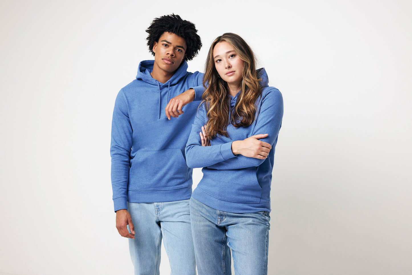 Sudadera Ecológica Unisex con Capucha Regular Fit 50% Algodón Reciclado 50% Orgánico Sin Teñir con Trazador AWARE™ y Certificado OEKO-TEX® para Personalizar Iqoniq Torres 340 G/M²