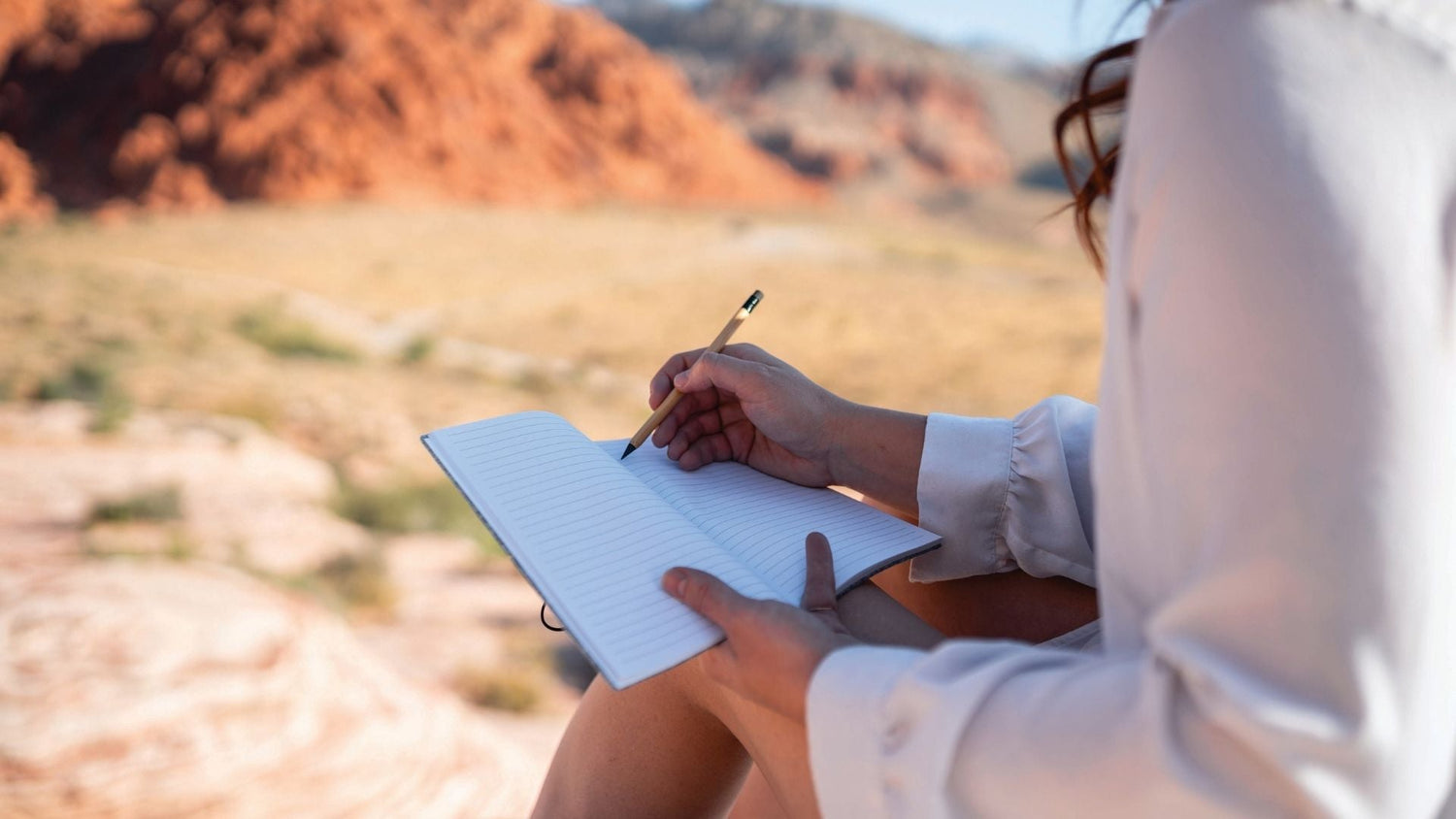Cuadernos y bolígrafos personalizados con huella de carbono calculada para empresas