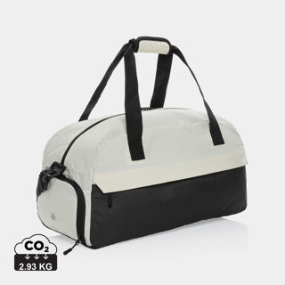 Bolsa Sostenible de Viaje o Deporte de rPET Reciclado Sin PVC para Personalizar con Trazador AWARE ™ y Contribución a ONG Kazu