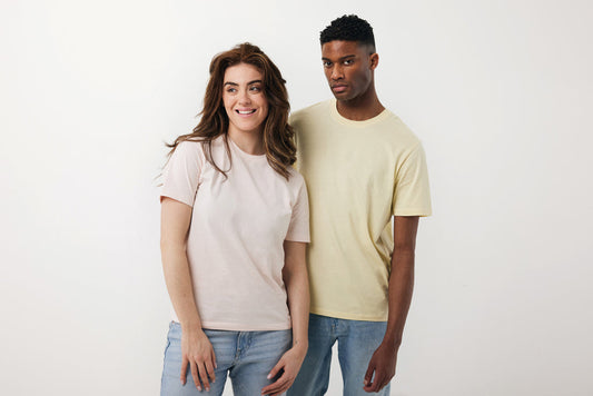Camiseta Unisex Corte Medio Ecológica de Algodón Reciclado y Orgánico 160 G/M² con Trazador Físico AWARE™ y Certificado OEKO-TEX® y Colaboración a ONG Iqoniq Sierra