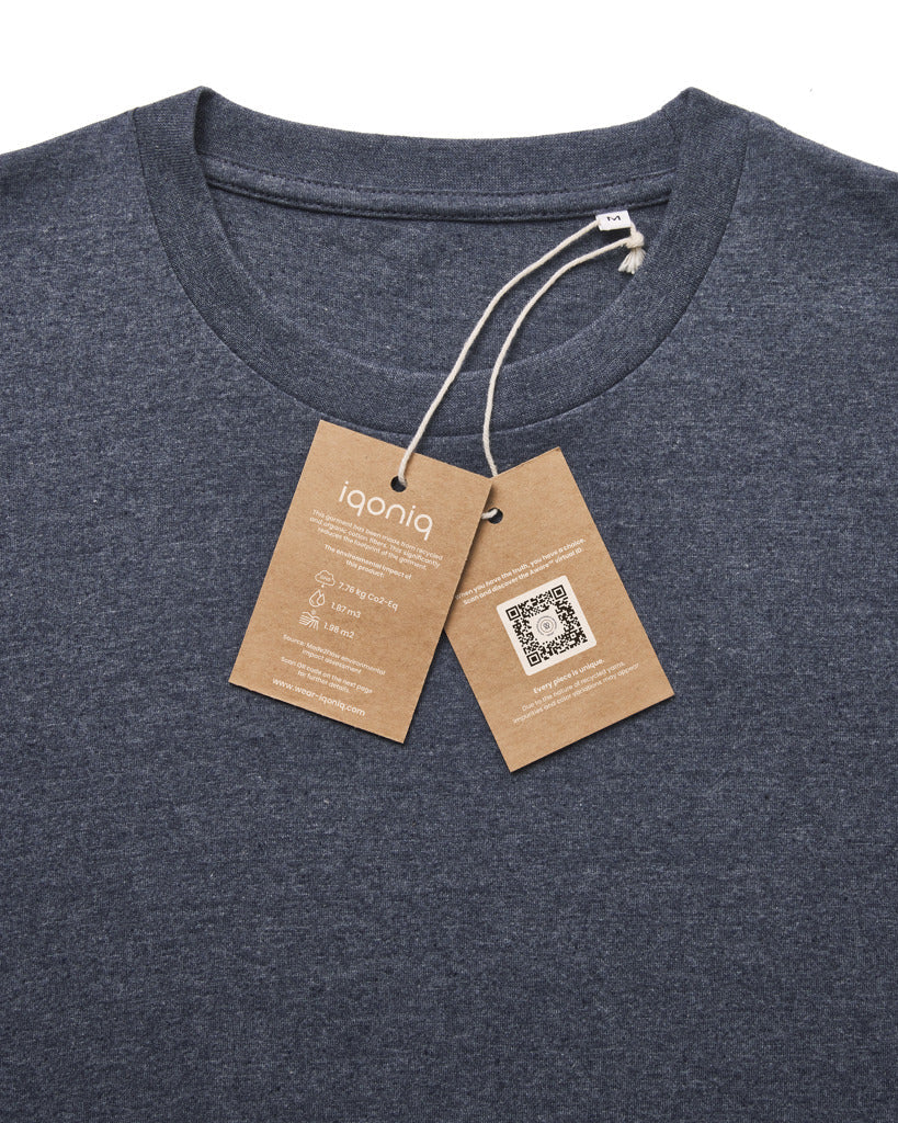 Camiseta Unisex Regular Fit Ecológica de Algodón Reciclado y Orgánico 180 G/M² Sin Teñir con Trazador Físico AWARE™ y Certificado OEKO-TEX® y Colaboración a ONG Iqoniq Manuel