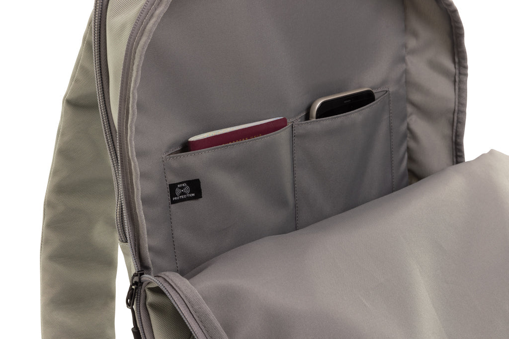 Mochila Moderna Ecológica de rPET Reciclado para Personalizar con Funda para Portátil 15,6" Impact AWARE ™ sin PVC
