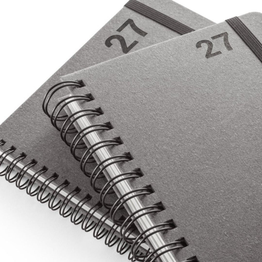Agenda promocional con materiales reciclados y formato ejecutivo