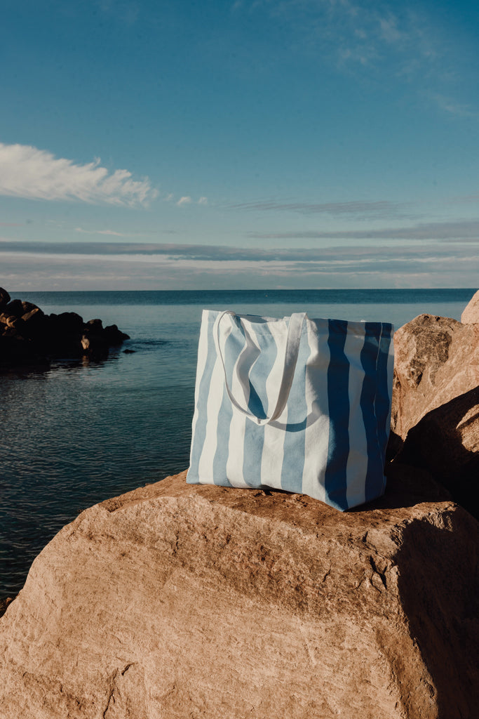 Bolsa de playa VINGA Lagoa de algodón y poliéster reciclados con certificación GRS